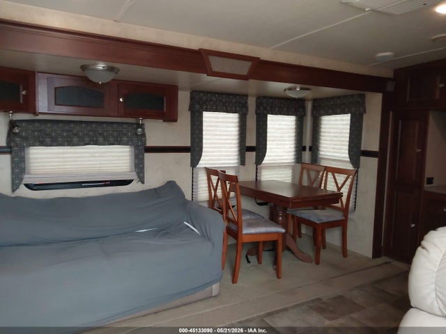 2015 Forest River Flagstaff მანქანა იყიდება აუქციონზე, vin: 4X4TFLG26F1866867, აუქციონის ნომერი: 45133090