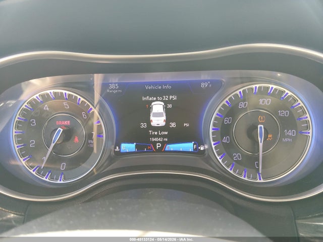 Chrysler 300 Touring L 2018 2C3CCAAGXJH249588 Image 7
