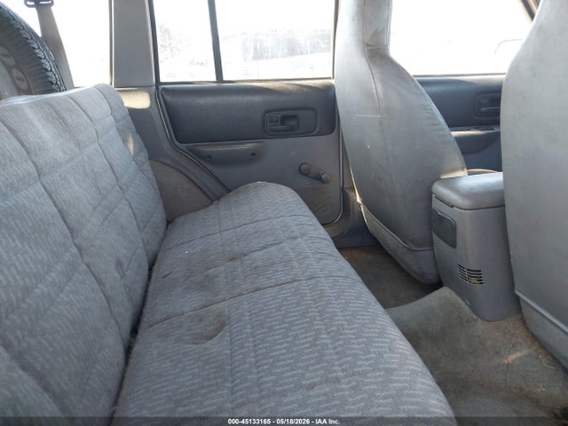 Продажа на аукционе авто 1998 Jeep Cherokee Se, vin: 1J4FJ28S8WL250600, номер лота: 45133165