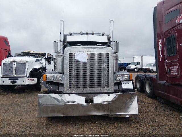 45133233 :رقم المزاد ، 1XP5DB9X43N592773 vin ، 2003 Peterbilt 379 مزاد بيع
