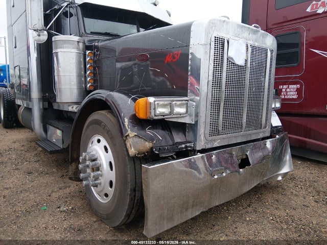 45133233 :رقم المزاد ، 1XP5DB9X43N592773 vin ، 2003 Peterbilt 379 مزاد بيع