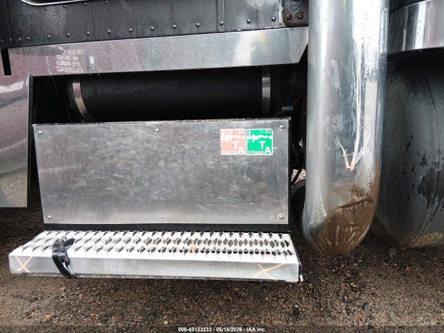 45133233 :رقم المزاد ، 1XP5DB9X43N592773 vin ، 2003 Peterbilt 379 مزاد بيع