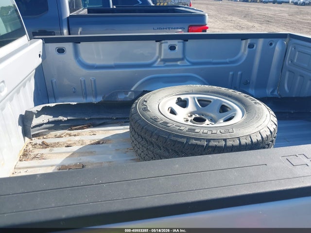 Chevrolet Silverado 1500 Wt 2017 1GCVKNEC2HZ155270 Image 12