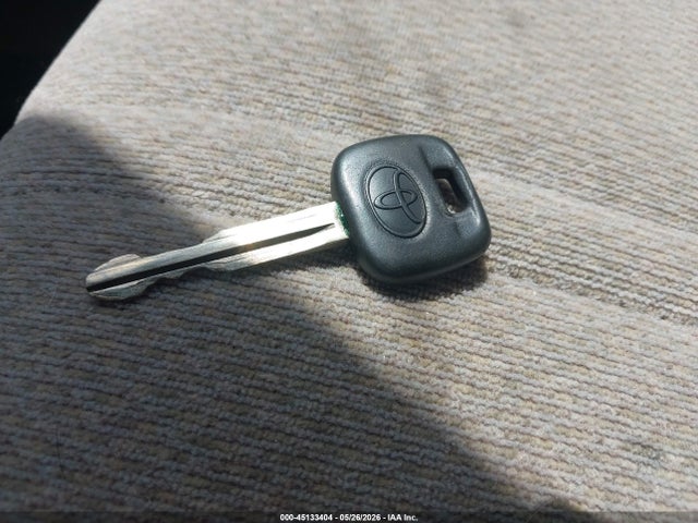 Продаж на аукціоні авто 2000 Toyota Camry Le, vin: 4T1BG22K5YU748399, номер лоту: 45133404