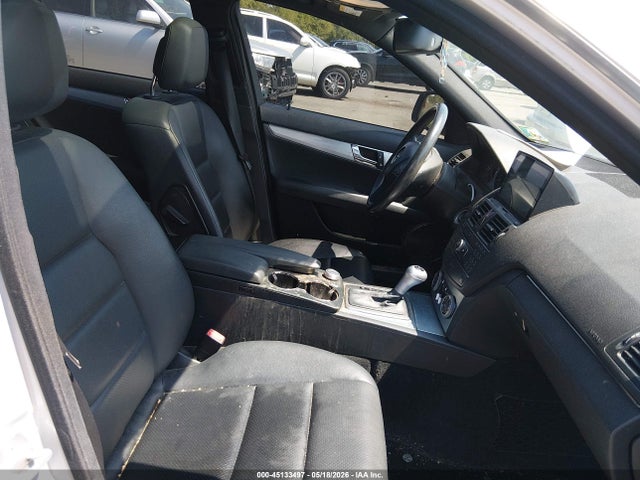 45133497 :رقم المزاد ، WDDGF81X78F166781 vin ، 2008 Mercedes-benz C 300 Luxury 4matic/sport 4matic مزاد بيع