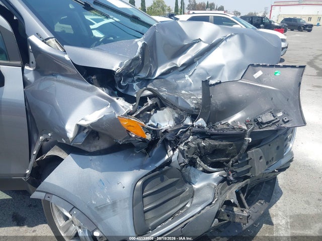 3GNCJKSB6LL284754 Chevrolet Trax Fwd Ls