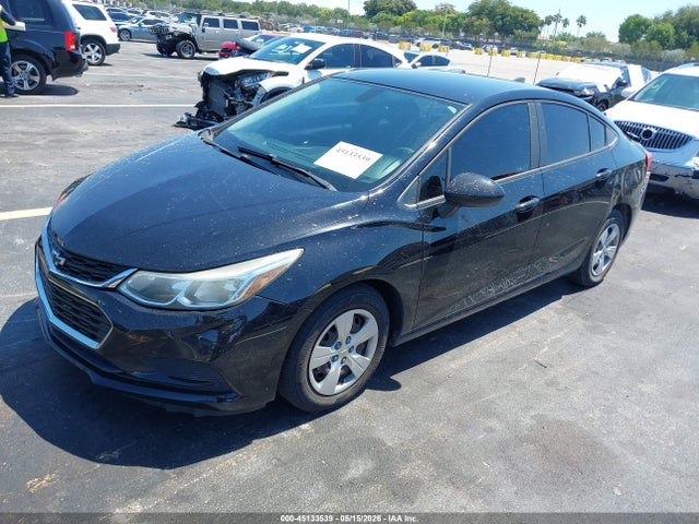 45133539 :رقم المزاد ، 1G1BC5SM8H7253902 vin ، 2017 Chevrolet Cruze Ls Auto مزاد بيع