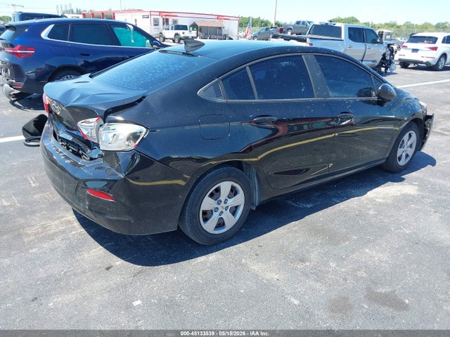 45133539 :رقم المزاد ، 1G1BC5SM8H7253902 vin ، 2017 Chevrolet Cruze Ls Auto مزاد بيع