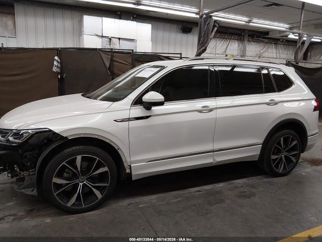 Продажа на аукционе авто 2022 Volkswagen Tiguan 2.0t Sel R-line, vin: 3VV4B7AX1NM050475, номер лота: 45133544