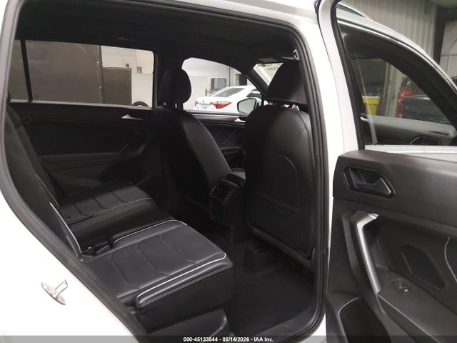 Продажа на аукционе авто 2022 Volkswagen Tiguan 2.0t Sel R-line, vin: 3VV4B7AX1NM050475, номер лота: 45133544