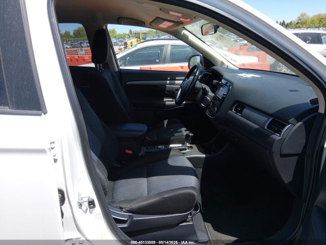 2014 Mitsubishi Outlander Se მანქანა იყიდება აუქციონზე, vin: JA4AZ3A31EZ005497, აუქციონის ნომერი: 45133559