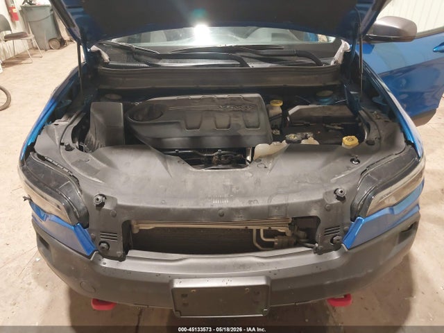 45133573 :رقم المزاد ، 1C4PJMBX8LD628768 vin ، 2020 Jeep Cherokee Trailhawk 4x4 مزاد بيع