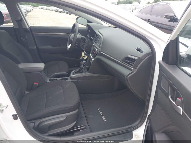 Продажа на аукционе авто 2020 Hyundai Elantra Se, vin: 5NPD74LF3LH611216, номер лота: 45133636