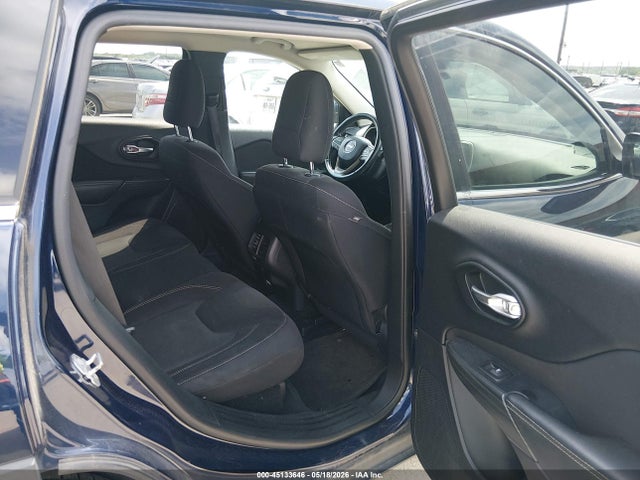 Jeep Cherokee Latitude 2016 1C4PJLCS2GW106807 Image 8