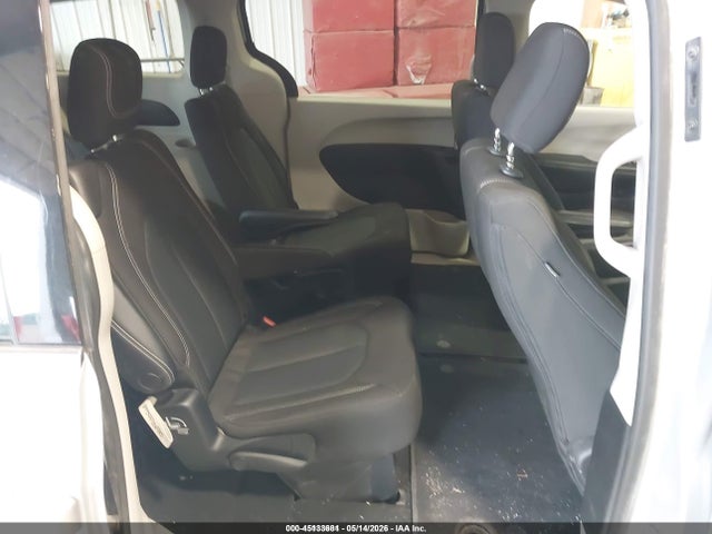 Chrysler Voyager Lx 2022 2C4RC1CG7NR141528 Image 8