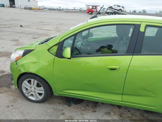 2015 Chevrolet Spark 1lt Cvt მანქანა იყიდება აუქციონზე, vin: KL8CD6S92FC786643, აუქციონის ნომერი: 45133785