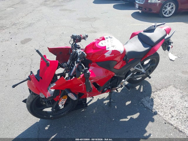 2015 Honda Cbr300 R მანქანა იყიდება აუქციონზე, vin: MLHNC5104F5102970, აუქციონის ნომერი: 45133805