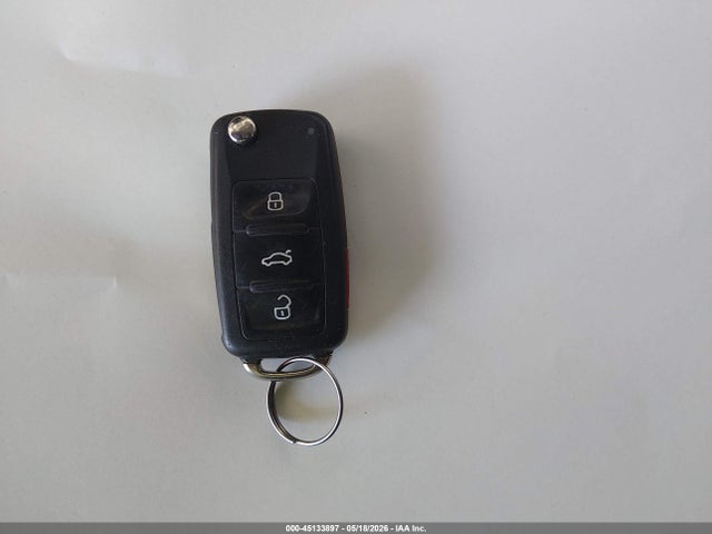 45133897 :رقم المزاد ، 3VWD17AJ9FM306373 vin ، 2015 Volkswagen Jetta 1.8t Se مزاد بيع