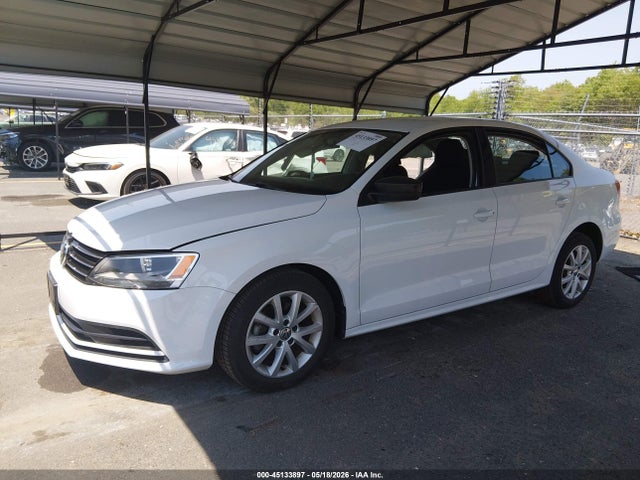 45133897 :رقم المزاد ، 3VWD17AJ9FM306373 vin ، 2015 Volkswagen Jetta 1.8t Se مزاد بيع