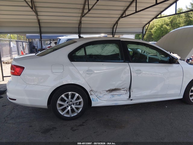 45133897 :رقم المزاد ، 3VWD17AJ9FM306373 vin ، 2015 Volkswagen Jetta 1.8t Se مزاد بيع