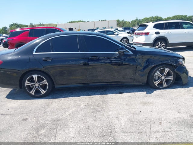 Продаж на аукціоні авто 2017 Mercedes-benz E 300, vin: WDDZF4JB6HA161171, номер лоту: 45133896
