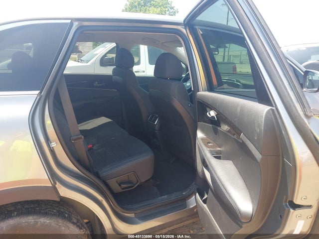 45133898 :رقم المزاد ، 5XYPG4A3XJG430348 vin ، 2018 Kia Sorento 2.4l L مزاد بيع