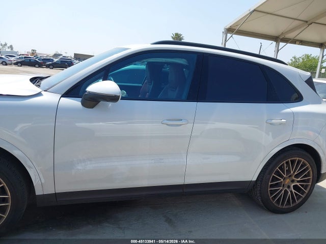 WP1AA2AYXPDA07959 Porsche Cayenne Platinum Edition