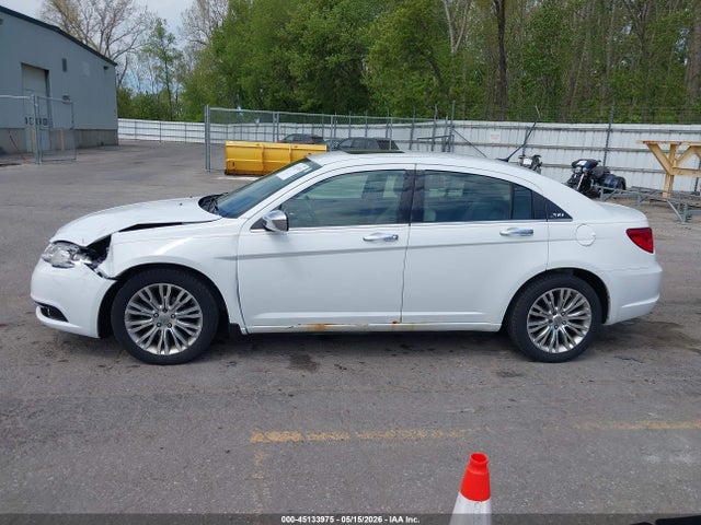 2013 Chrysler 200 Limited მანქანა იყიდება აუქციონზე, vin: 1C3CCBCG5DN621160, აუქციონის ნომერი: 45133975