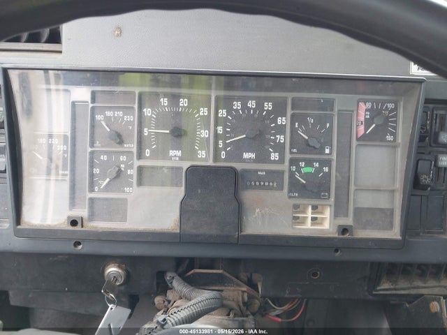 45133981 :رقم المزاد ، 1HTSDNSM0NH432609 vin ، 1992 International 4000 4900 مزاد بيع