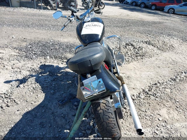 45134010 :رقم المزاد ، 5VPTD16DX33001274 vin ، 2003 Victory Motorcycles Deluxe Touring مزاد بيع