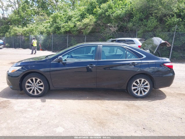 45134035 :رقم المزاد ، 4T1BK1FK4HU578216 vin ، 2017 Toyota Camry Xle V6 مزاد بيع