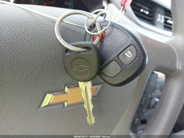 Auction sale of the 2017 Chevrolet Traverse Ls, vin: 1GNKVFKD4HJ188872, lot number: 45134111