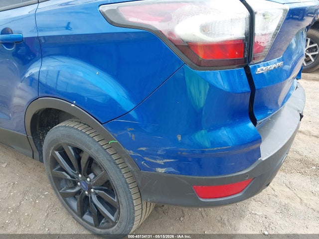 45134131 :رقم المزاد ، 1FMCU9G92HUA92593 vin ، 2017 Ford Escape Se مزاد بيع