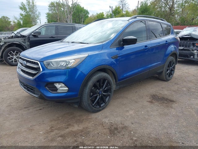45134131 :رقم المزاد ، 1FMCU9G92HUA92593 vin ، 2017 Ford Escape Se مزاد بيع