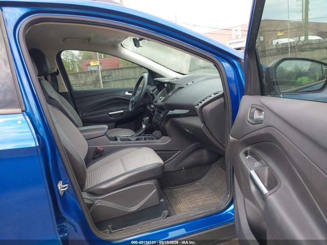 45134131 :رقم المزاد ، 1FMCU9G92HUA92593 vin ، 2017 Ford Escape Se مزاد بيع