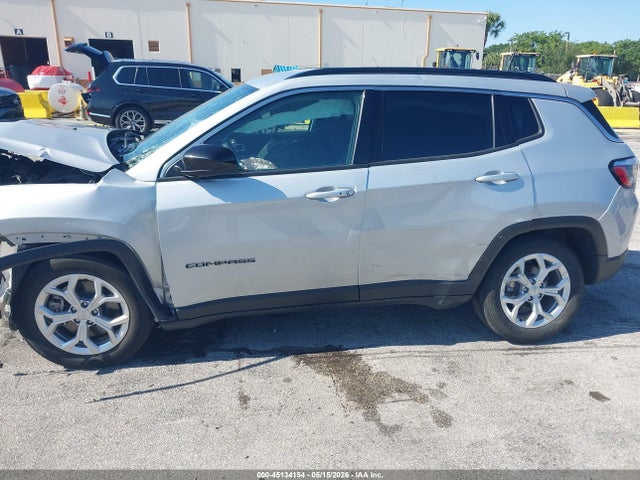 45134154 :رقم المزاد ، 3C4NJDBN2RT110874 vin ، 2024 Jeep Compass Latitude 4x4 مزاد بيع