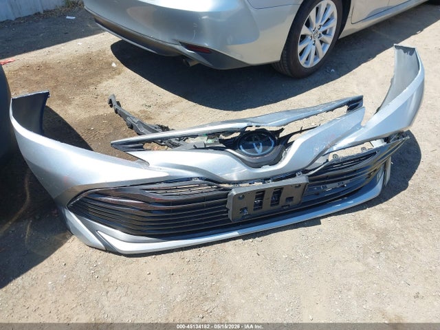 45134182 :رقم المزاد ، 4T1B11HK3KU287911 vin ، 2019 Toyota Camry Le مزاد بيع