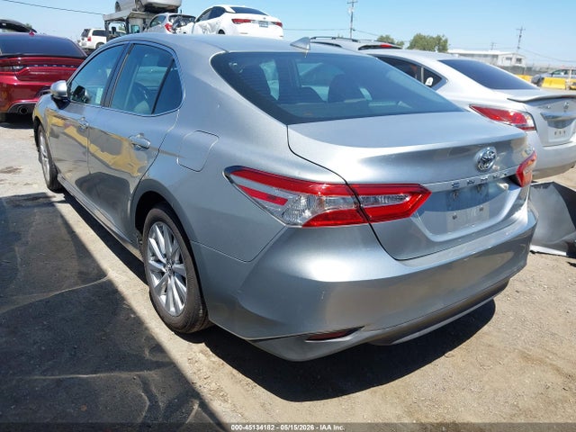 45134182 :رقم المزاد ، 4T1B11HK3KU287911 vin ، 2019 Toyota Camry Le مزاد بيع