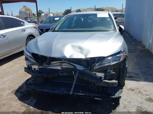 45134182 :رقم المزاد ، 4T1B11HK3KU287911 vin ، 2019 Toyota Camry Le مزاد بيع