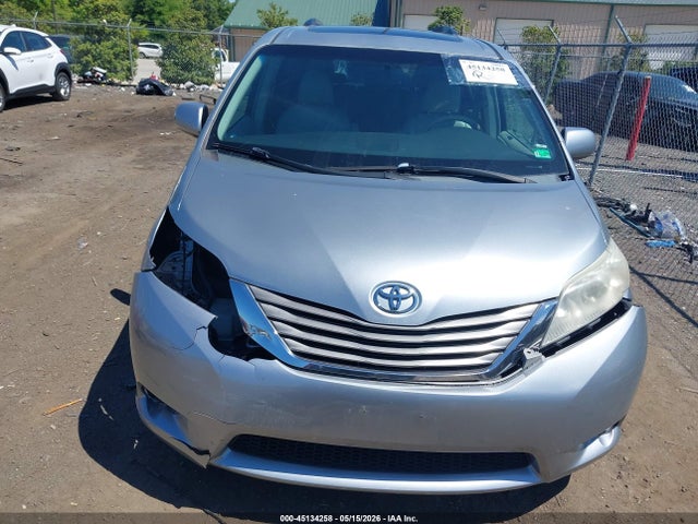 2011 Toyota Sienna Xle V6 მანქანა იყიდება აუქციონზე, vin: 5TDYK3DC6BS114670, აუქციონის ნომერი: 45134258