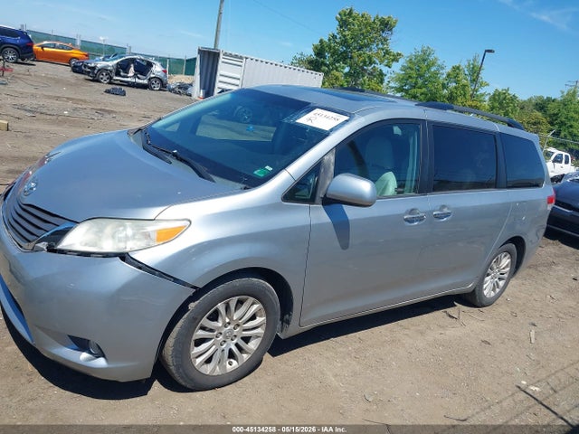 2011 Toyota Sienna Xle V6 მანქანა იყიდება აუქციონზე, vin: 5TDYK3DC6BS114670, აუქციონის ნომერი: 45134258