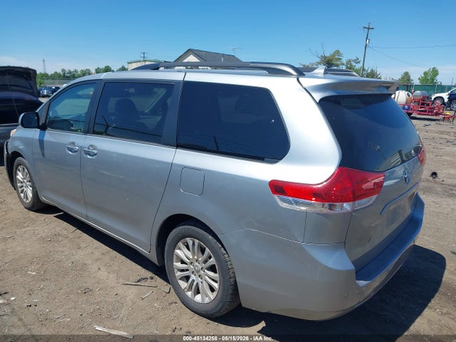 2011 Toyota Sienna Xle V6 მანქანა იყიდება აუქციონზე, vin: 5TDYK3DC6BS114670, აუქციონის ნომერი: 45134258