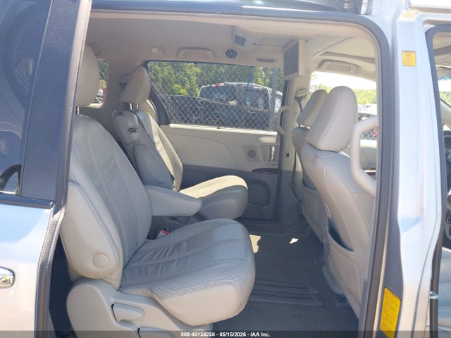 2011 Toyota Sienna Xle V6 მანქანა იყიდება აუქციონზე, vin: 5TDYK3DC6BS114670, აუქციონის ნომერი: 45134258