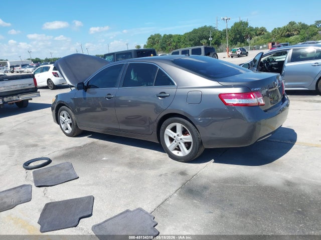 45134318 :رقم المزاد ، 4T4BF3EK3BR171826 vin ، 2011 Toyota Camry Le مزاد بيع