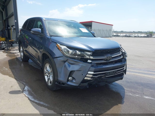 45134384 :رقم المزاد ، 5TDDZRFH0JS880320 vin ، 2018 Toyota Highlander Limited مزاد بيع
