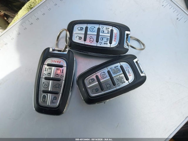 Продажа на аукционе авто 2017 Chrysler Pacifica Limited, vin: 2C4RC1GG1HR804154, номер лота: 45134404