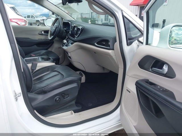 Продажа на аукционе авто 2017 Chrysler Pacifica Limited, vin: 2C4RC1GG1HR804154, номер лота: 45134404
