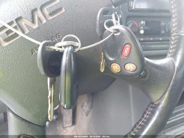 Продажа на аукционе авто 2003 Gmc Sierra 2500hd Slt, vin: 1GTHK23U63F172011, номер лота: 45134406