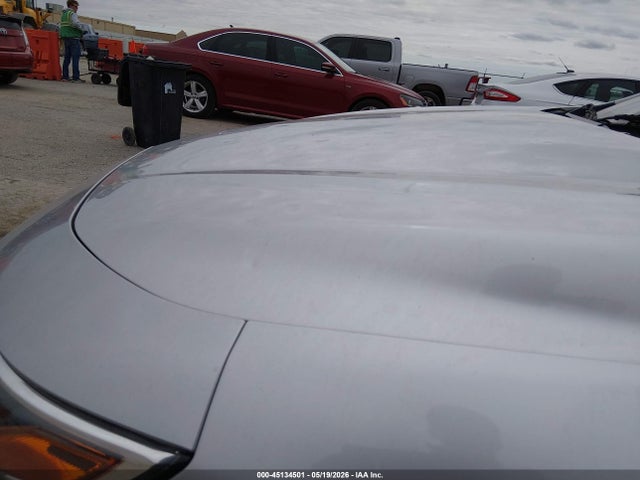 1G1ZD5ST9NF125947 Chevrolet Malibu Fwd Lt
