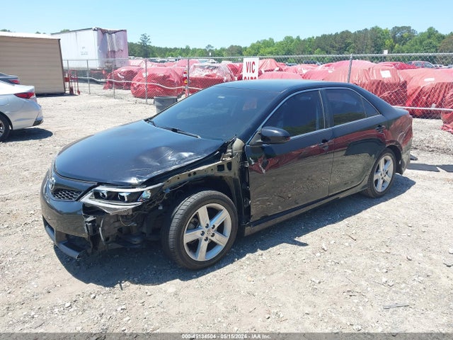 45134504 :رقم المزاد ، 4T1BF1FK6DU705742 vin ، 2013 Toyota Camry Se مزاد بيع